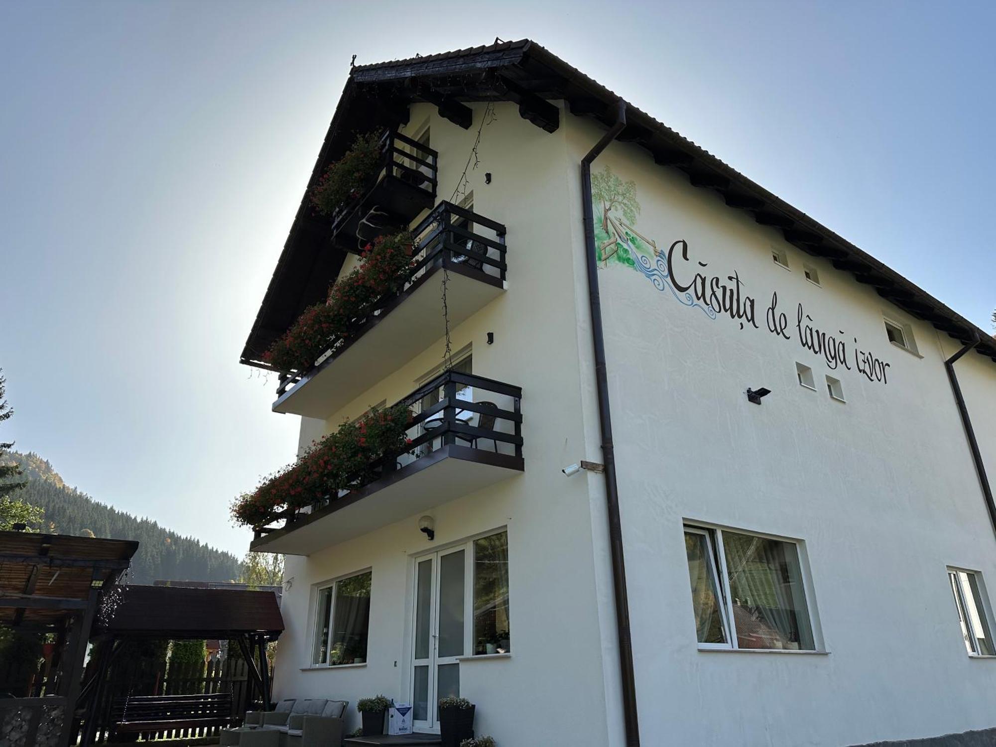 Hotel Casuta De Langa Izvor Moeciu De Sus Exteriér fotografie