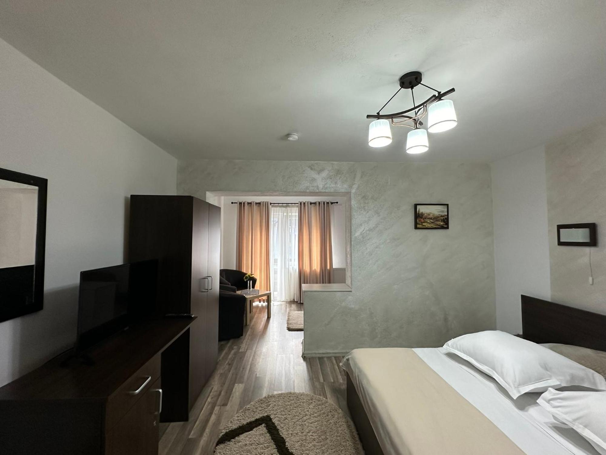 Hotel Casuta De Langa Izvor Moeciu De Sus Exteriér fotografie