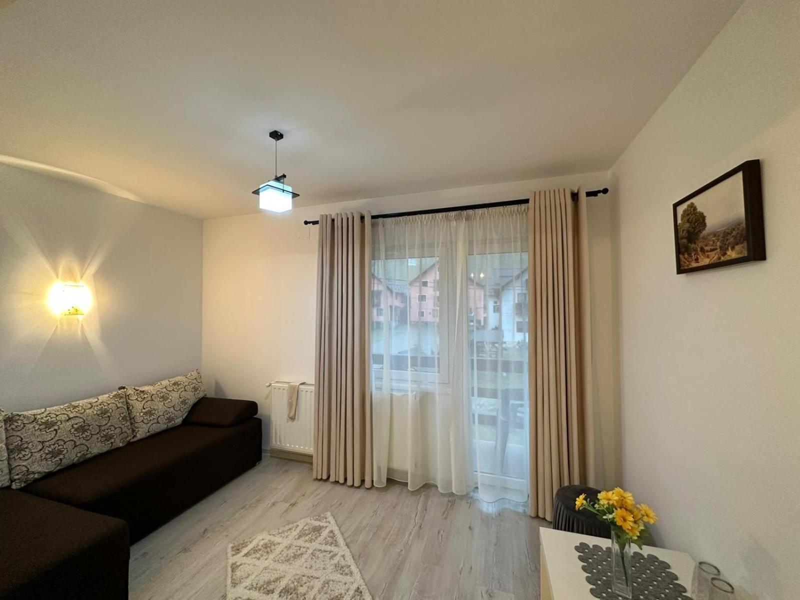Hotel Casuta De Langa Izvor Moeciu De Sus Exteriér fotografie