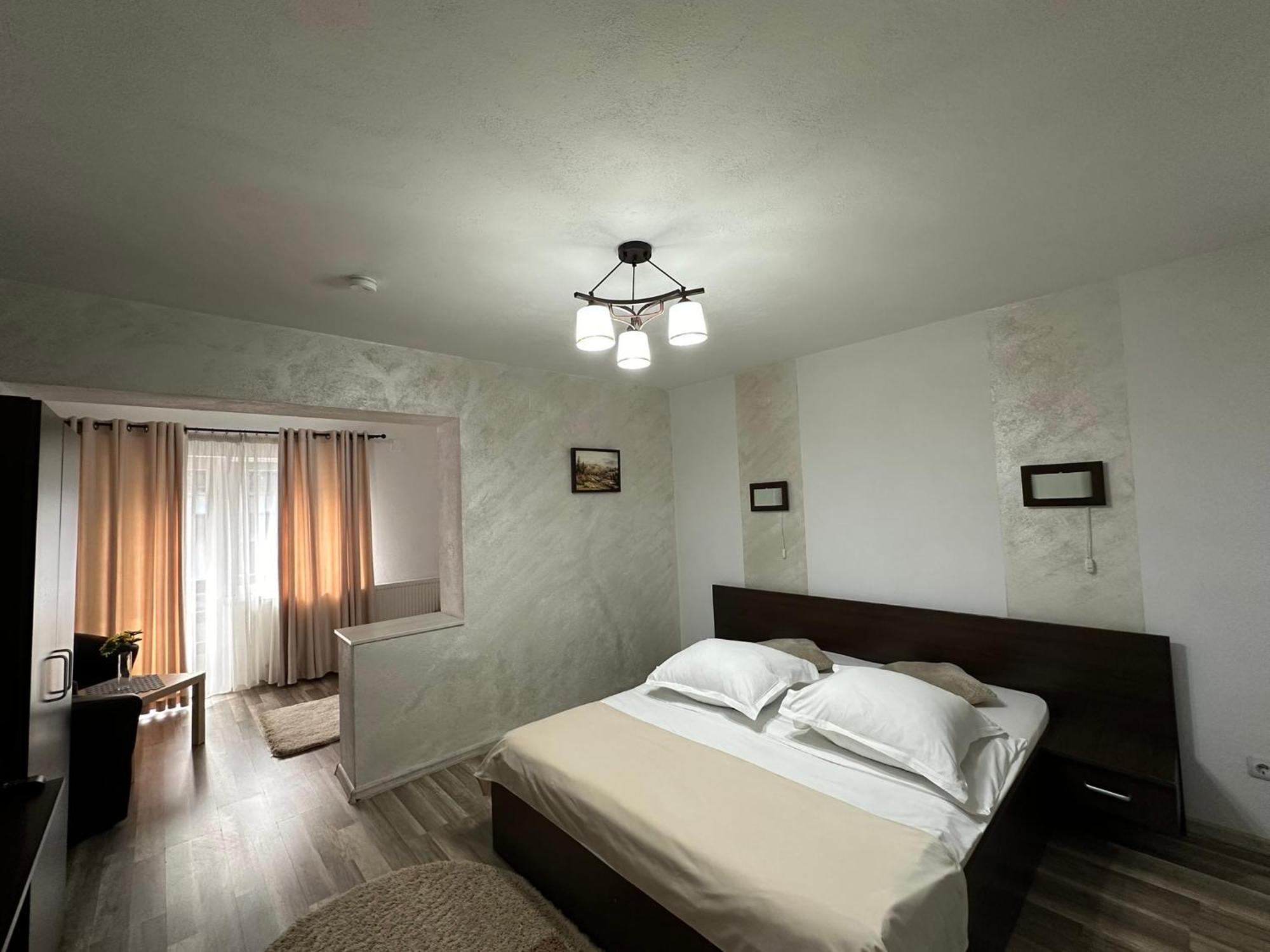 Hotel Casuta De Langa Izvor Moeciu De Sus Exteriér fotografie