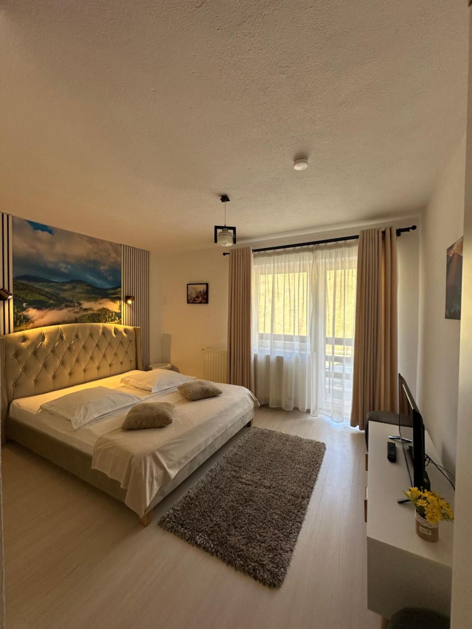 Hotel Casuta De Langa Izvor Moeciu De Sus Exteriér fotografie