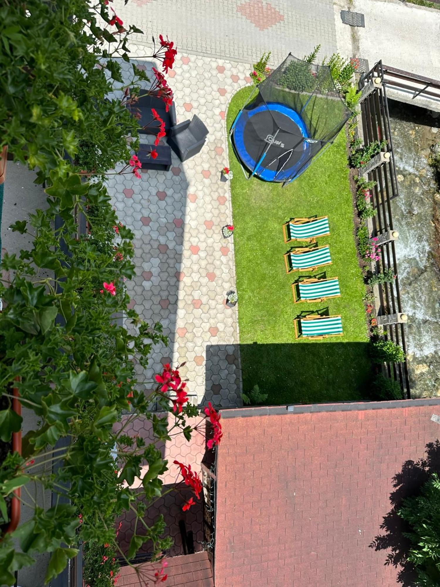 Hotel Casuta De Langa Izvor Moeciu De Sus Exteriér fotografie