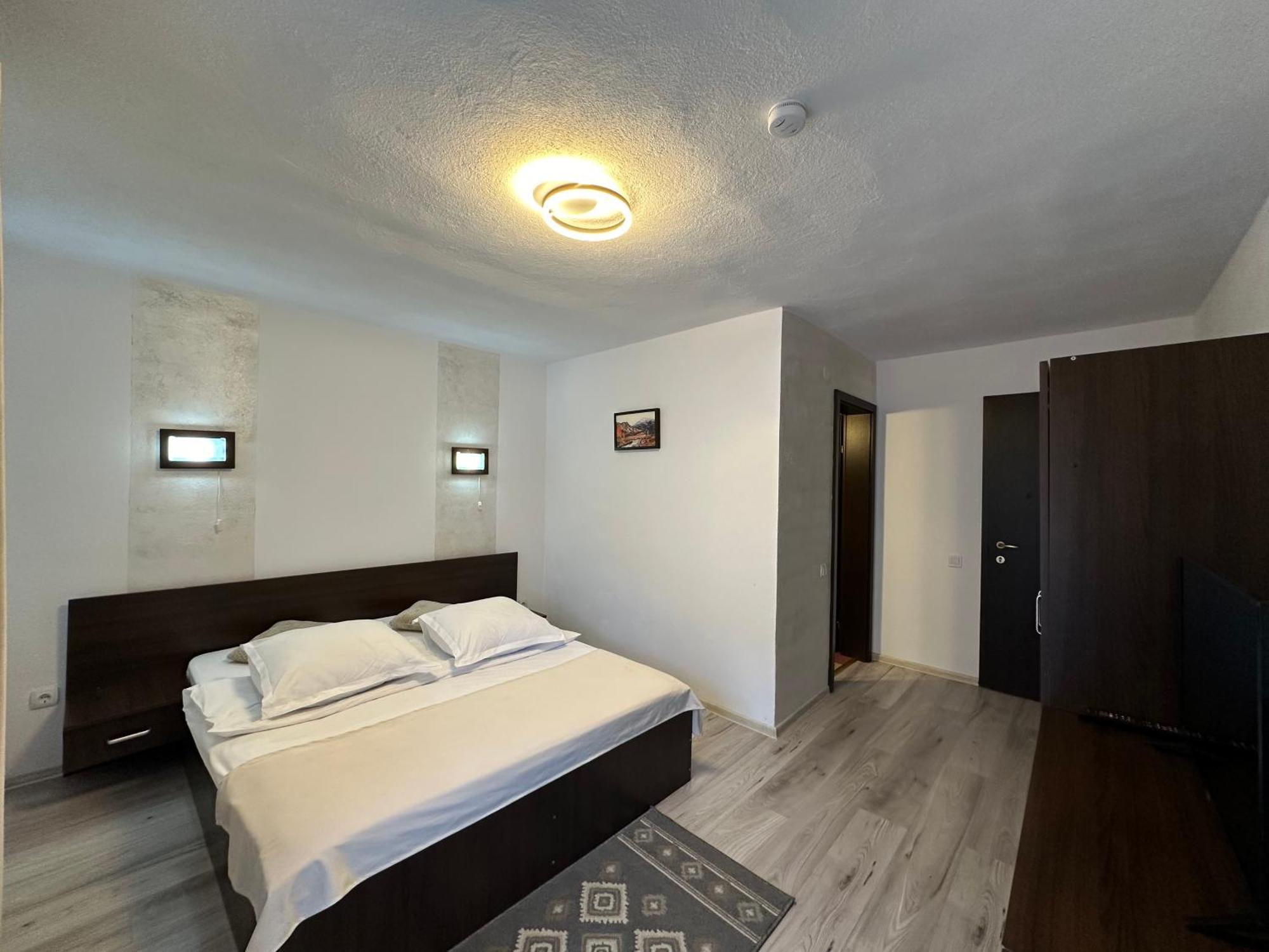Hotel Casuta De Langa Izvor Moeciu De Sus Exteriér fotografie