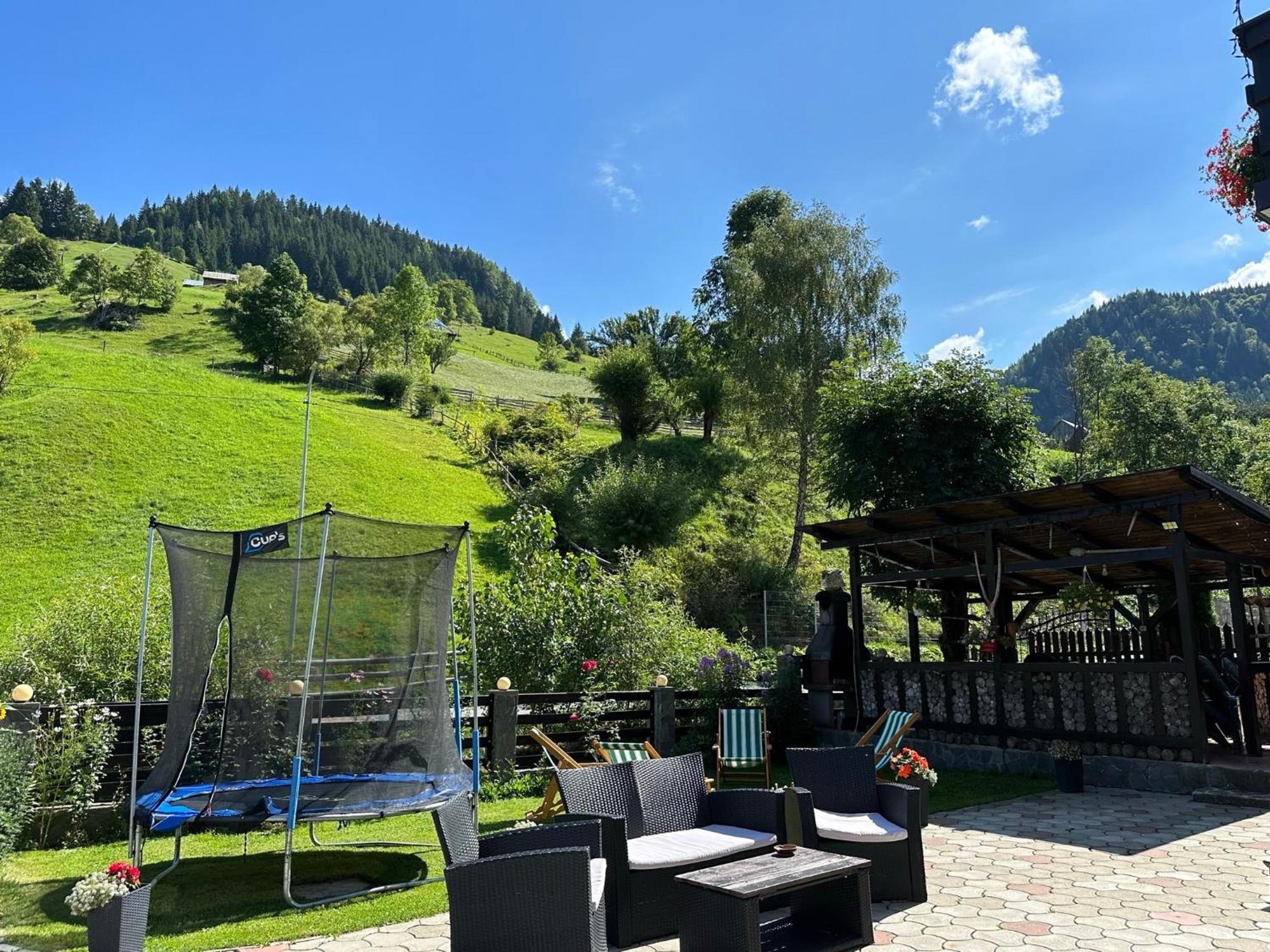 Hotel Casuta De Langa Izvor Moeciu De Sus Exteriér fotografie